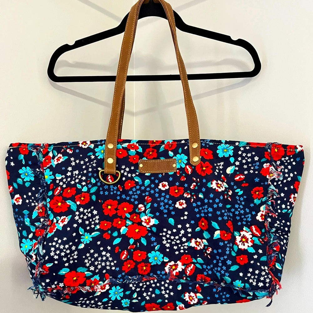 MYRA BAG Flamboyant Floral Weekender Bag